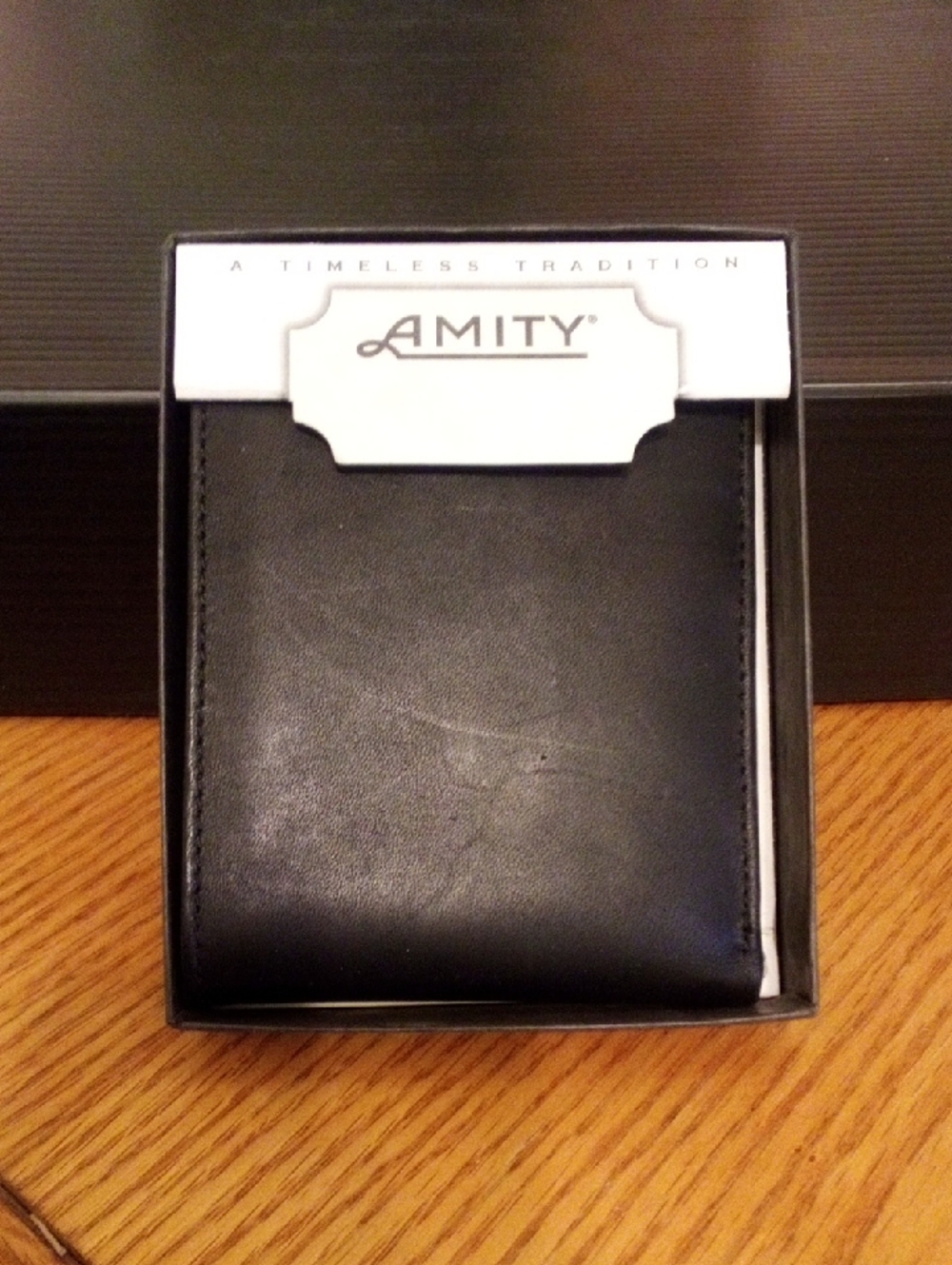 Amity Men's Black Leather Bifold Wallet